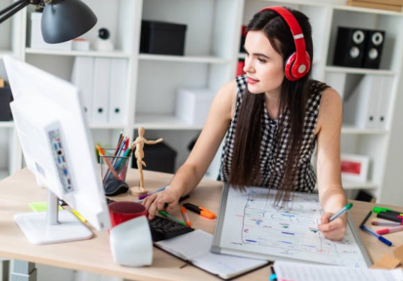 beneficios de escuchar m�sica mientras trabajas