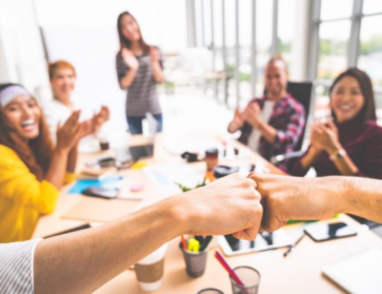 haz algo bueno por alguien m�s